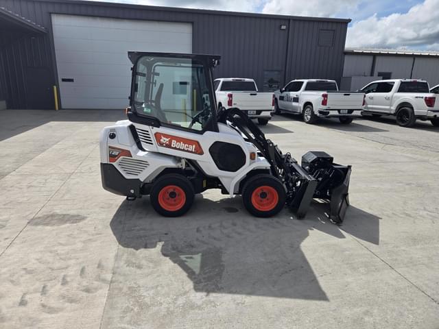 Image of Bobcat L23 equipment image 4