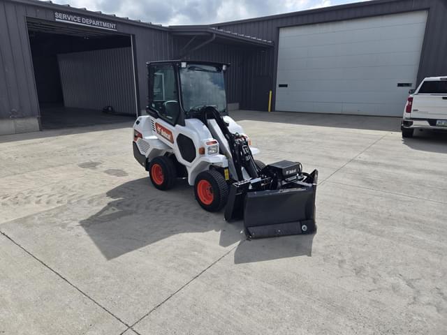 Image of Bobcat L23 equipment image 3