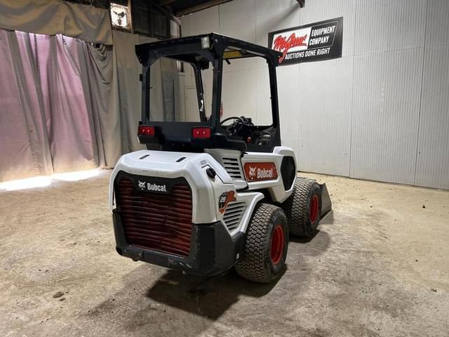Image of Bobcat L28 equipment image 4