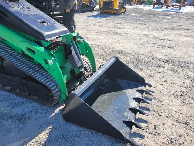 Image of Bobcat MT100 equipment image 3