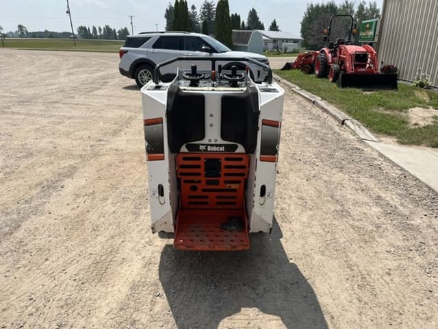 Image of Bobcat MT100 equipment image 2