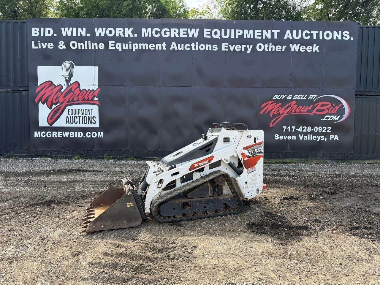 2021 Bobcat MT100 Equipment Image0