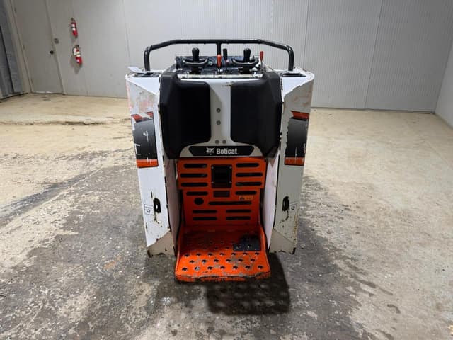 Image of Bobcat MT100 equipment image 3