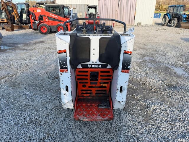 Image of Bobcat MT100 equipment image 3