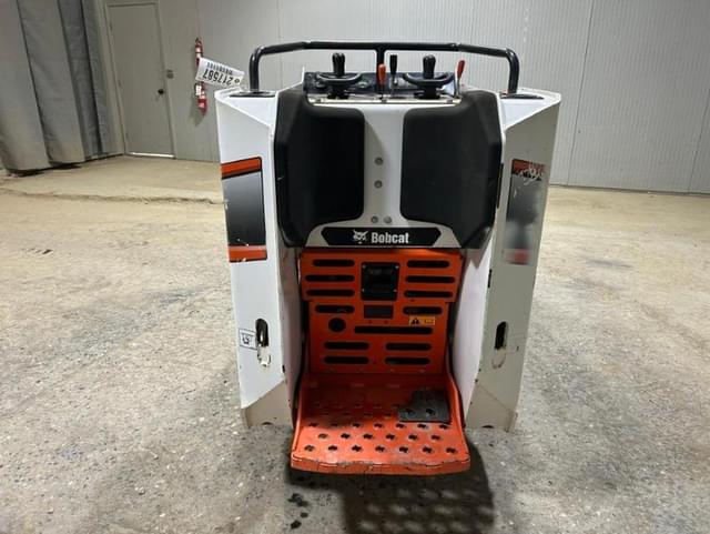 Image of Bobcat MT100 equipment image 4