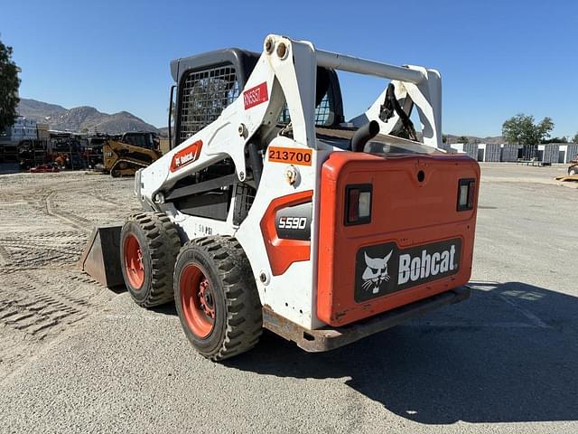 Image of Bobcat S590 equipment image 3