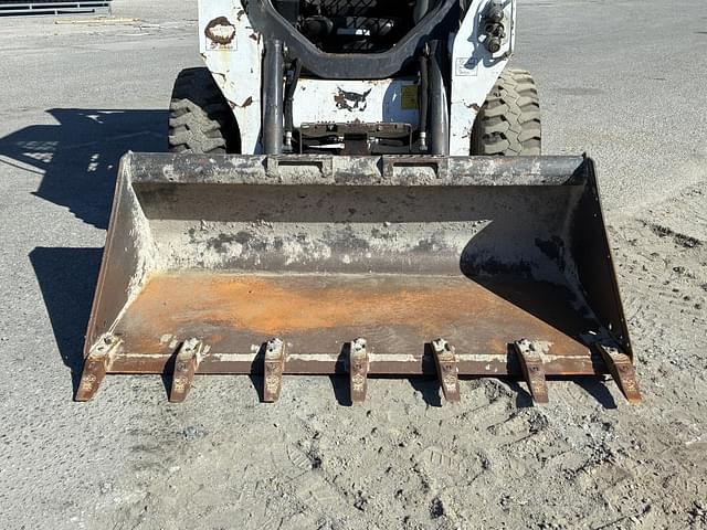 Image of Bobcat S590 equipment image 4