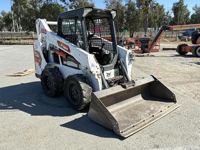 Image of Bobcat S590 equipment image 1