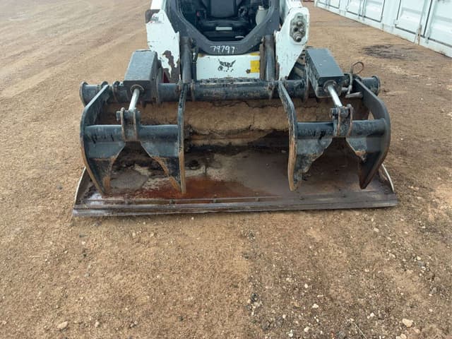 Image of Bobcat S590 equipment image 4