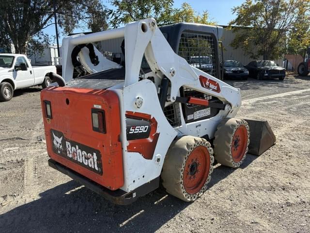 Image of Bobcat S590 equipment image 2