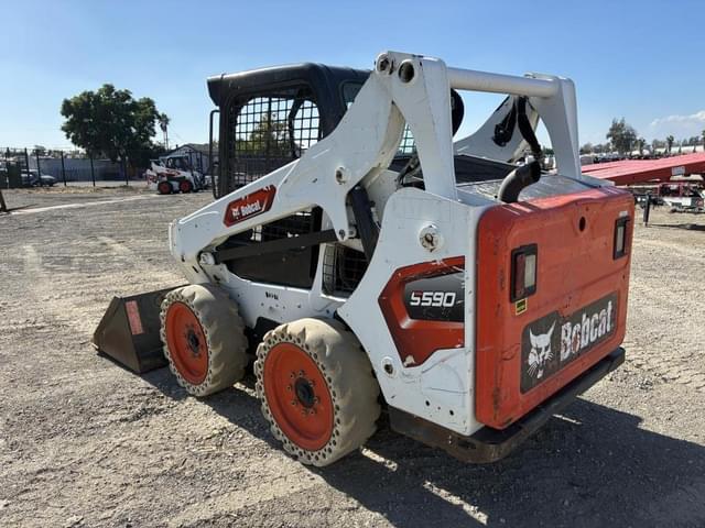 Image of Bobcat S590 equipment image 3