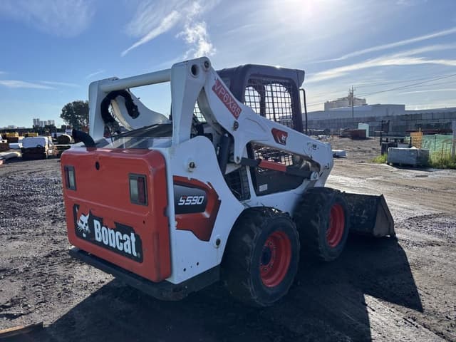 Image of Bobcat S590 equipment image 2