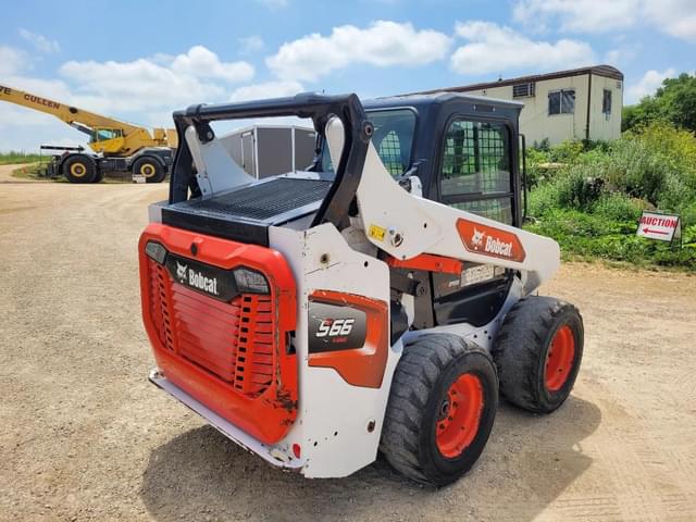 Image of Bobcat S66 equipment image 4