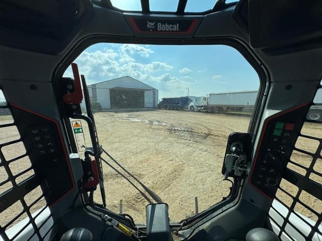 Image of Bobcat S66 equipment image 4
