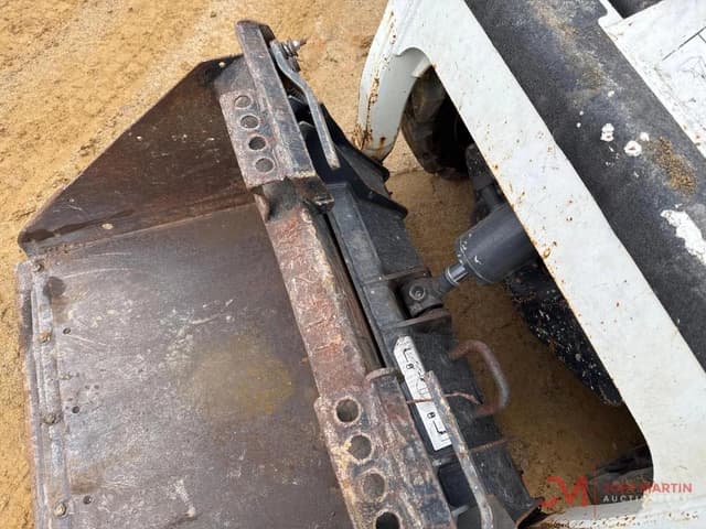 Image of Bobcat S70 equipment image 3