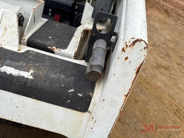 Image of Bobcat S70 equipment image 4
