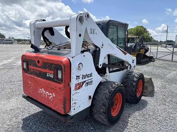Image of Bobcat S740 equipment image 3