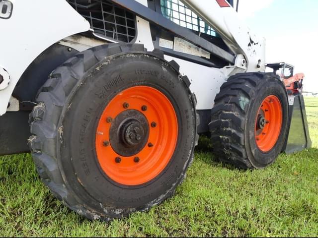 Image of Bobcat S740 equipment image 4