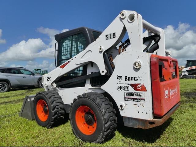 Image of Bobcat S740 equipment image 3