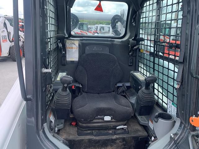 Image of Bobcat S740 equipment image 4