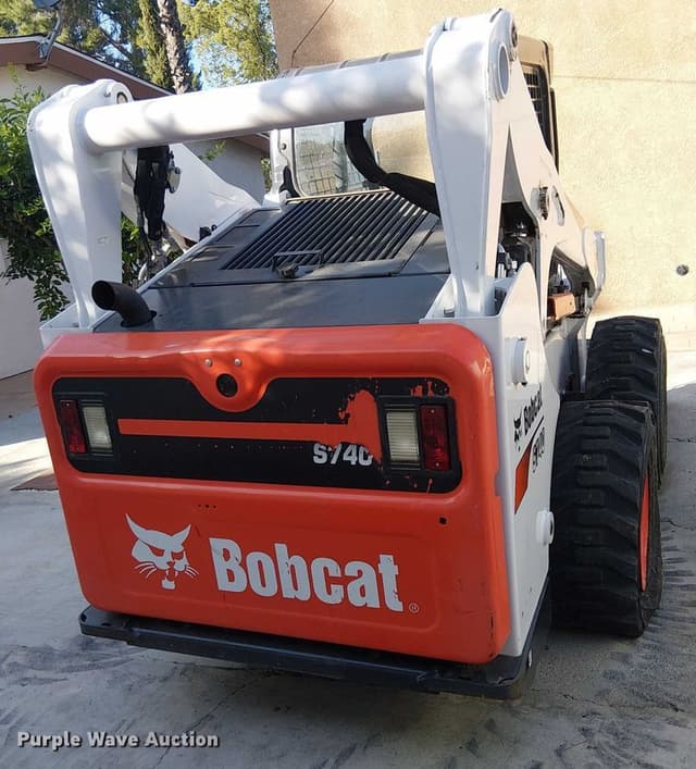 Image of Bobcat S740 equipment image 3