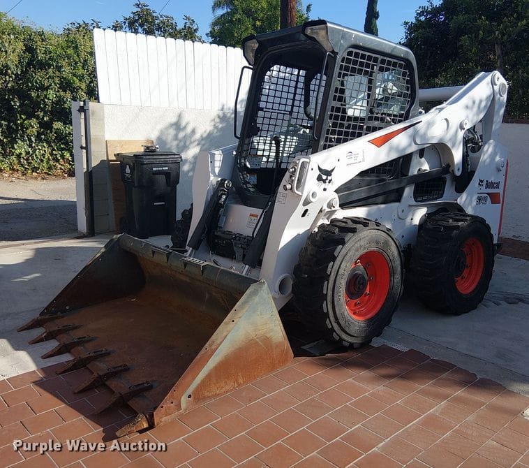 2021 Bobcat S740 Equipment Image0