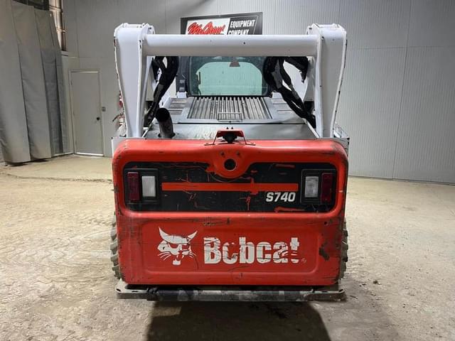 Image of Bobcat S740 equipment image 3