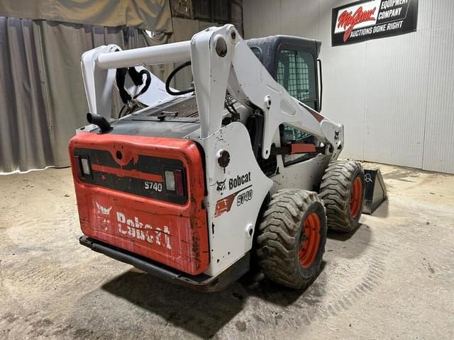 Image of Bobcat S740 equipment image 4