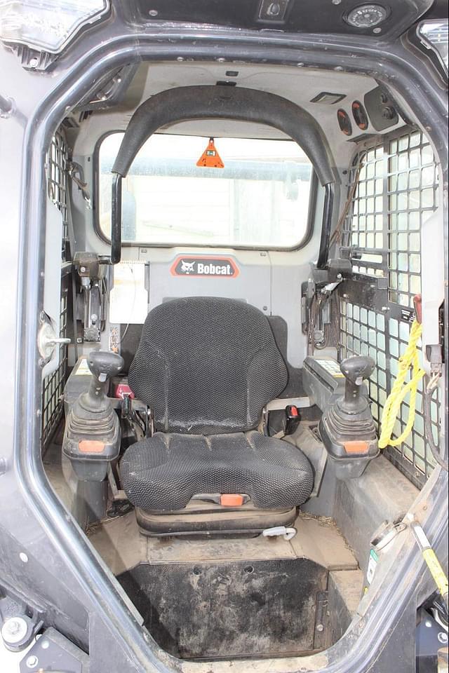 Image of Bobcat S76 equipment image 4