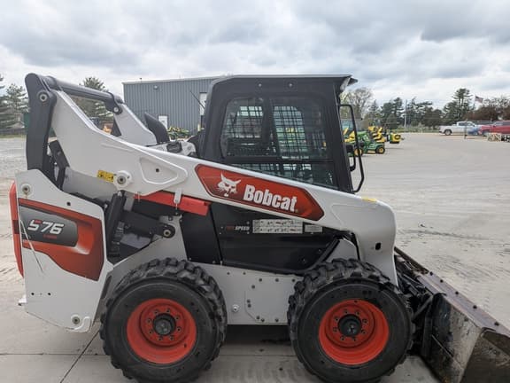 Image of Bobcat S76 equipment image 2