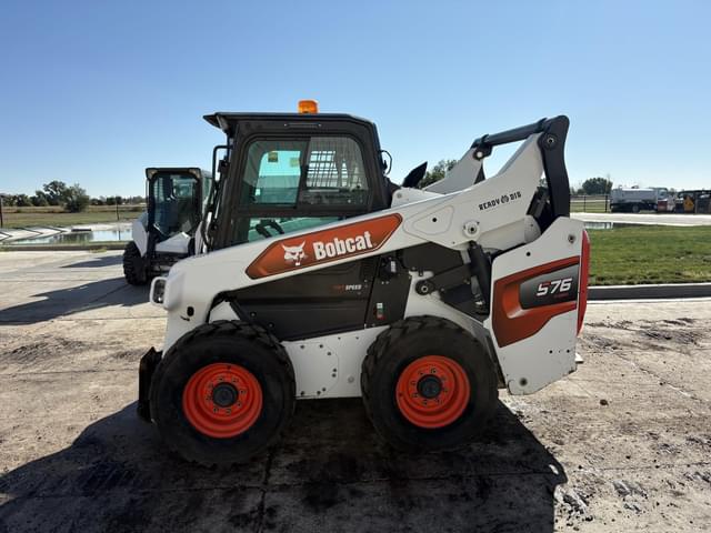 Image of Bobcat S76 equipment image 4