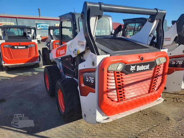 Image of Bobcat S76 equipment image 2