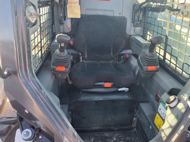 Image of Bobcat S76 equipment image 4