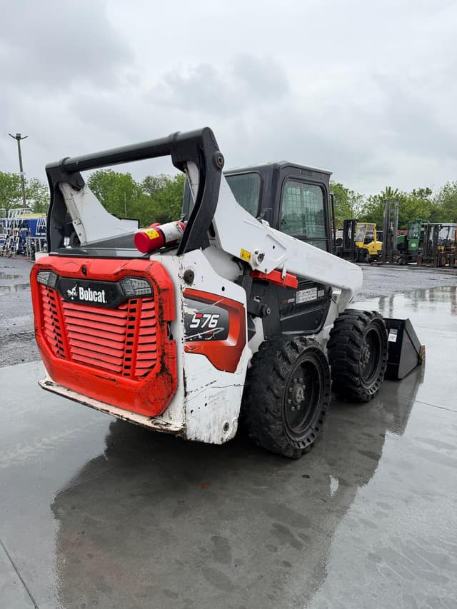Image of Bobcat S76 equipment image 2