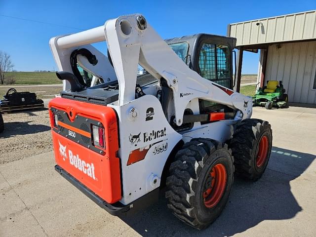 Image of Bobcat S850 equipment image 2