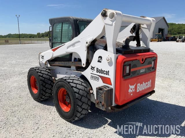Image of Bobcat S850 equipment image 2