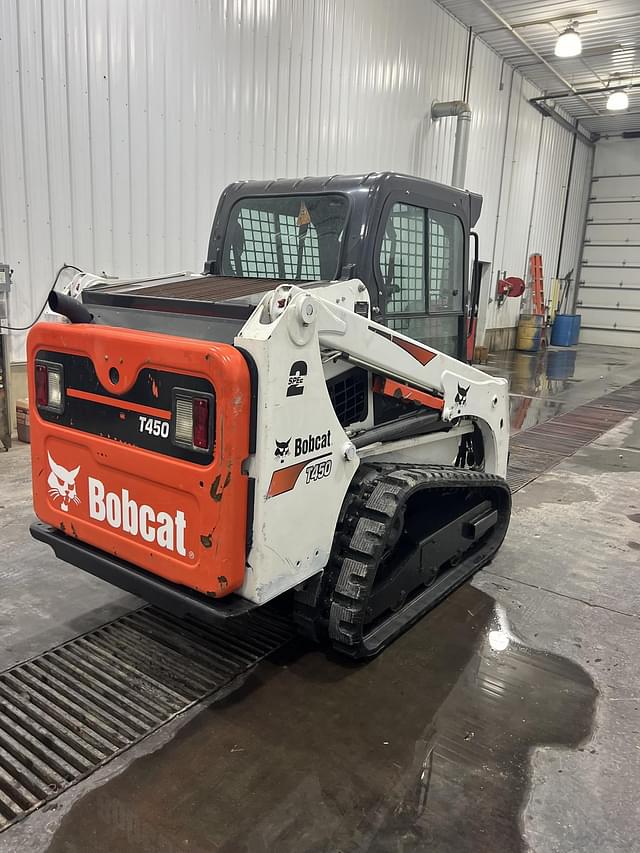 Image of Bobcat T450 equipment image 2