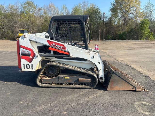 Image of Bobcat T450 equipment image 1
