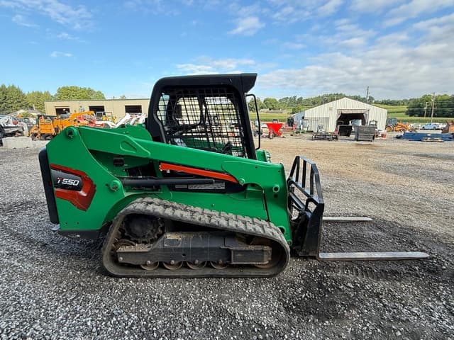 Image of Bobcat T550 equipment image 4