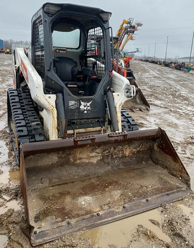 Image of Bobcat T62 equipment image 2