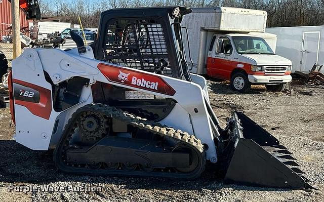 Image of Bobcat T62 equipment image 3