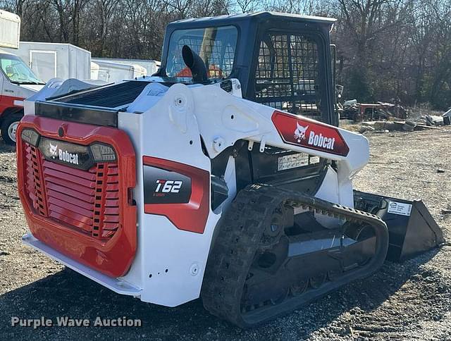 Image of Bobcat T62 equipment image 4