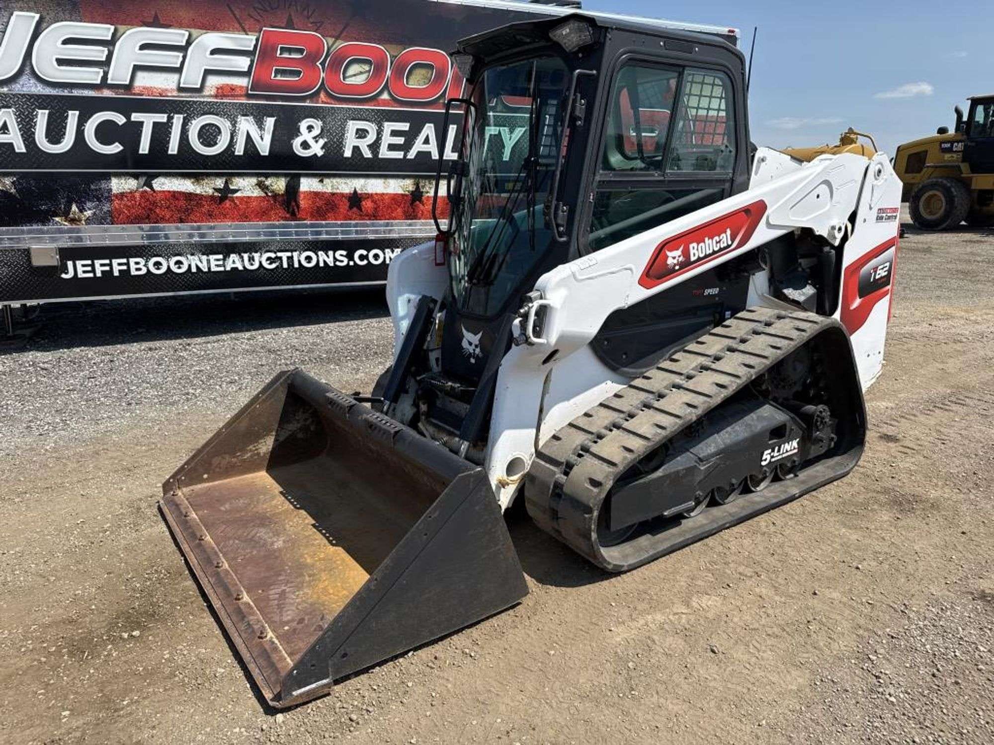 2021 Bobcat T62 Equipment Image0