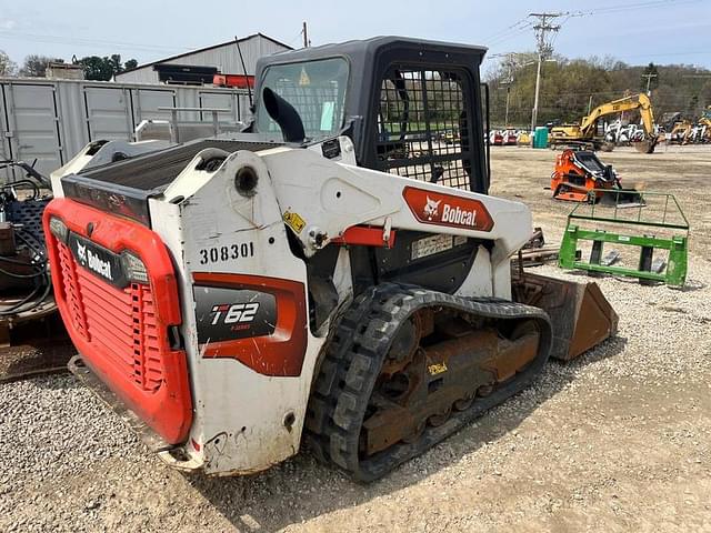 Image of Bobcat T62 equipment image 4