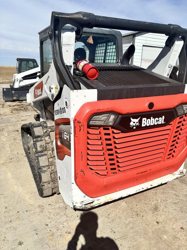 Image of Bobcat T64 equipment image 4
