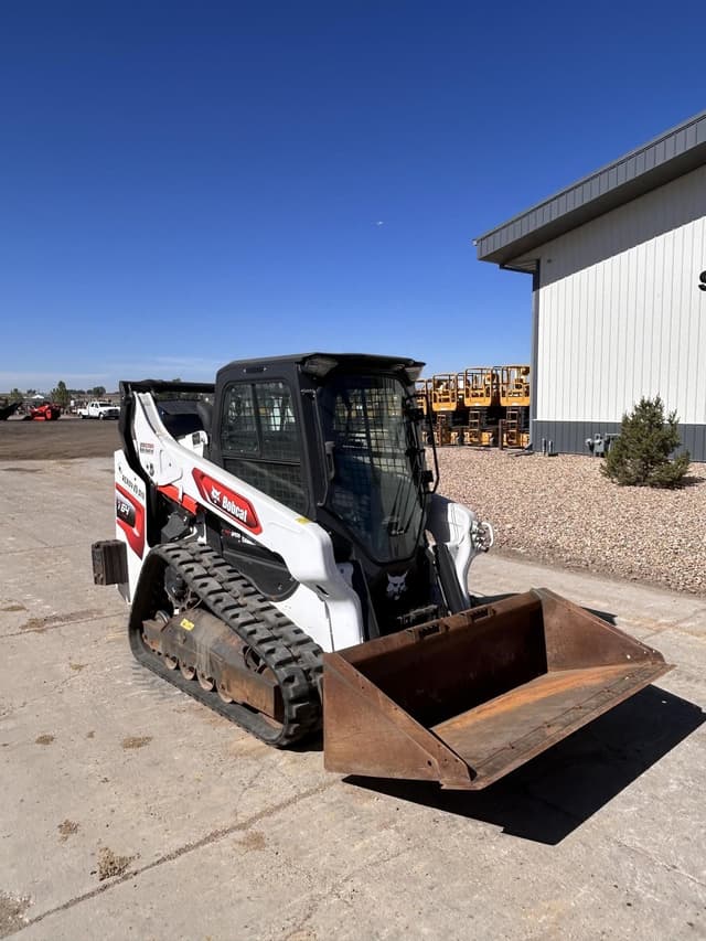Image of Bobcat T64 equipment image 2