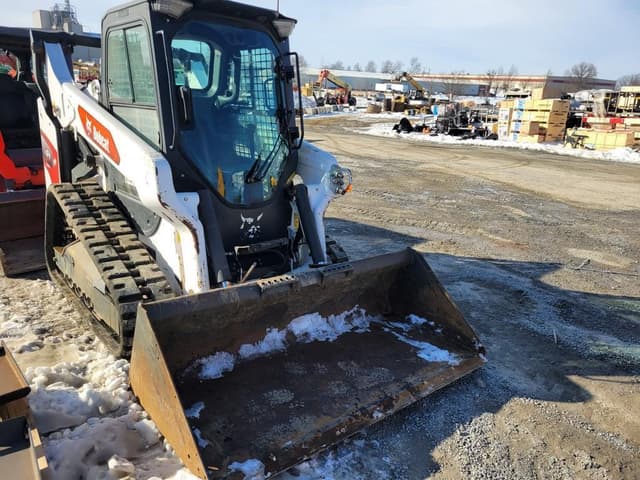 Image of Bobcat T64 equipment image 1