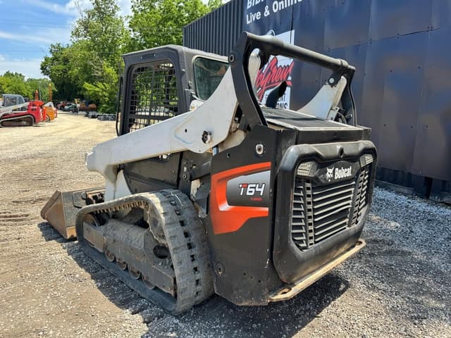 Image of Bobcat T64 equipment image 3