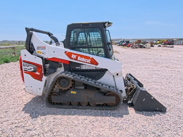 Image of Bobcat T64 equipment image 3