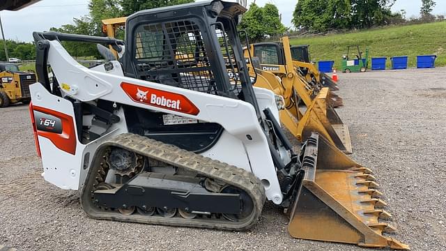 Image of Bobcat T64 equipment image 4